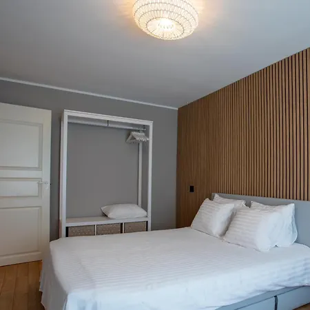 Cozy Ideal For Couples, Families & Groups Apartment