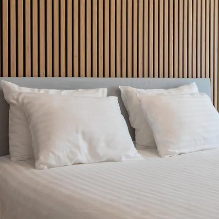 Cozy Ideal For Couples, Families & Groups Apartment *